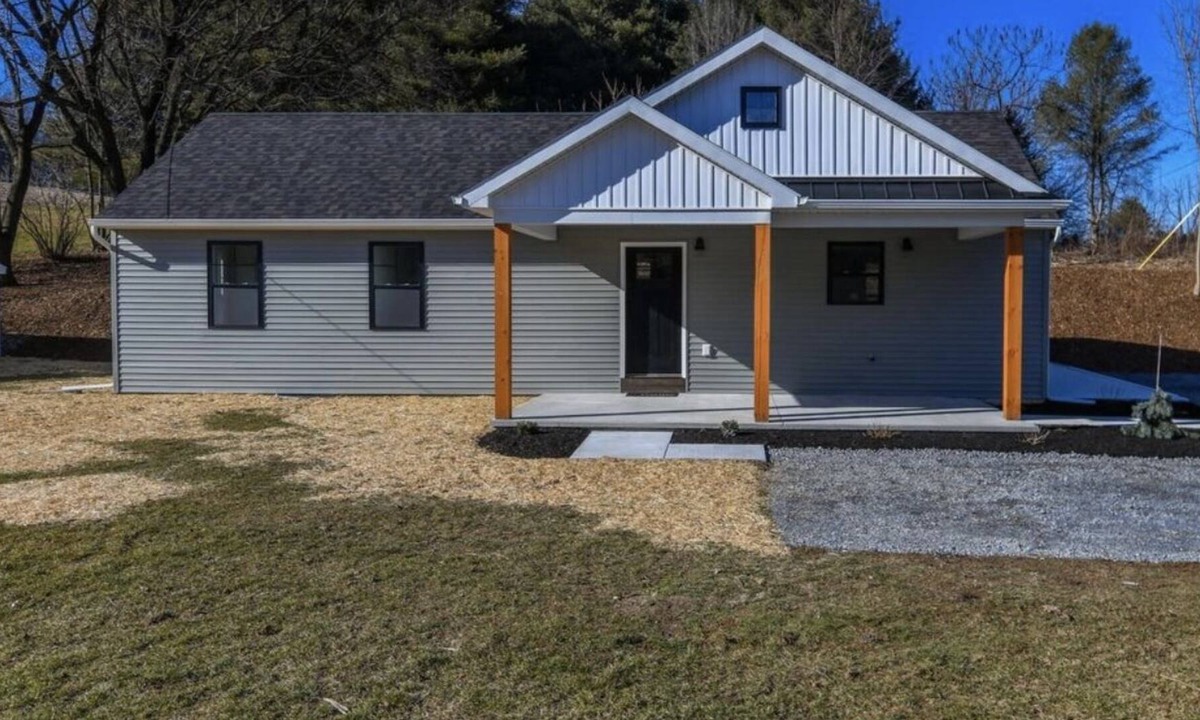 Robesonia House | Private country home