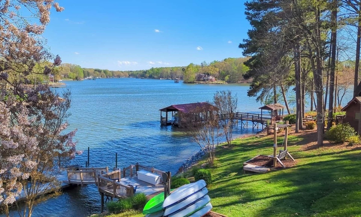 Mount Mourne House | Private Cove Lakefront Dock Hot Tub Firepit Game Room Sleeps 14