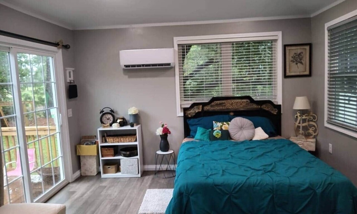 Red Hill House | Private Cozy Room Getaway Golf C