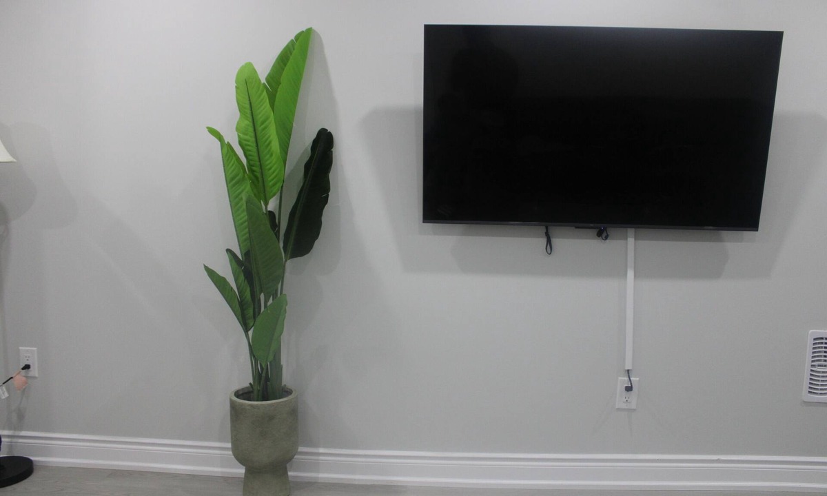 Guelph House | Private & Cozy Two Bedroom Suite in Guelph