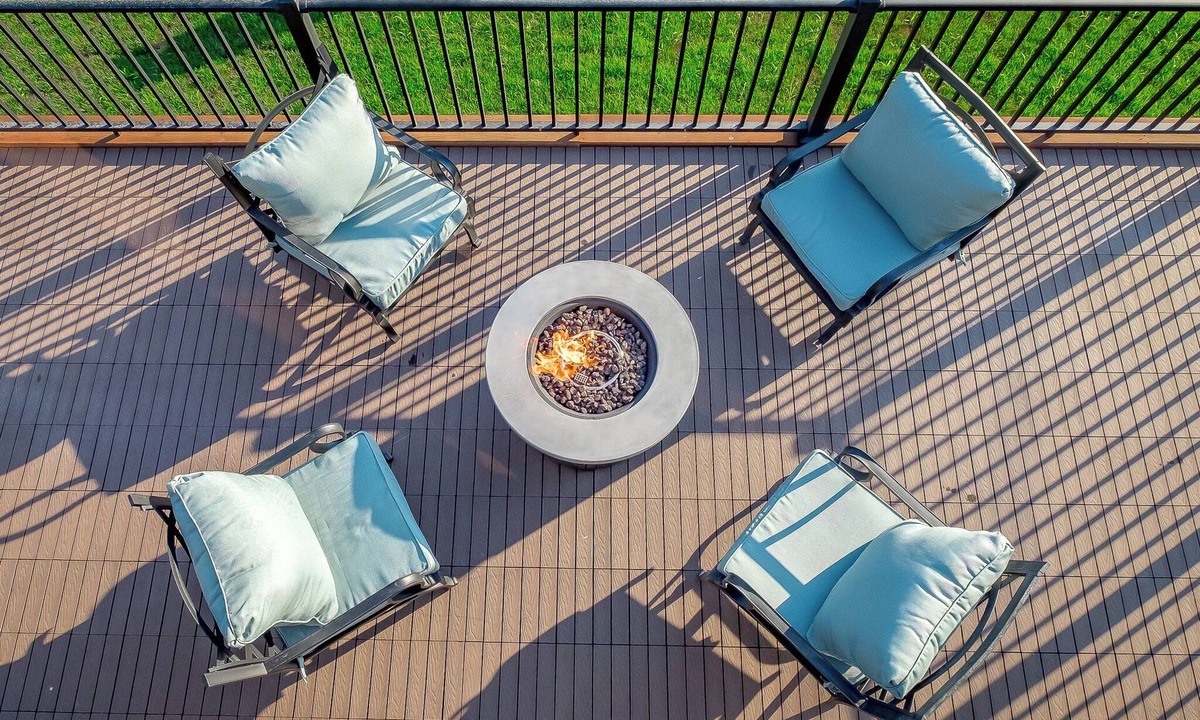 Prescott Condo | Private Deck | Downtown | Arcade | Walk to River
