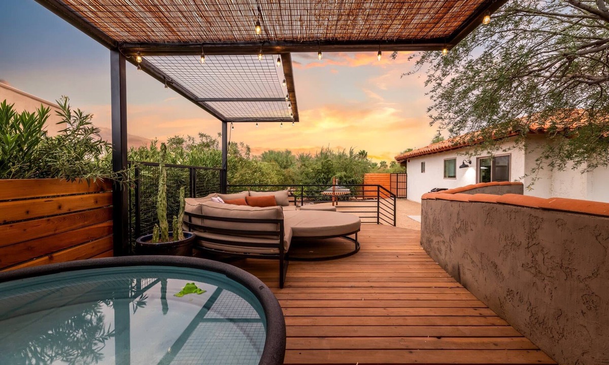 Rio Verde Foothills House | Private Deck w/Cowboy Tub|BBQ Nights| Near Trails