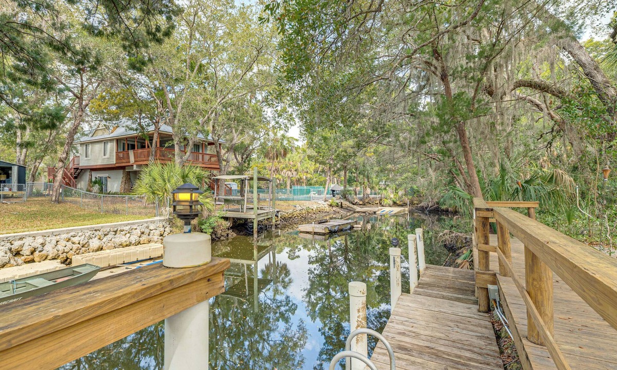 Old Homosassa Cottage | Private Dock: Canal-front Homosassa Home!