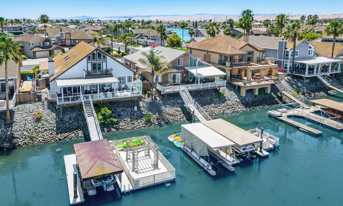 Discovery Bay Cottage | Private Dock: Discovery Bay Vacation Rental!