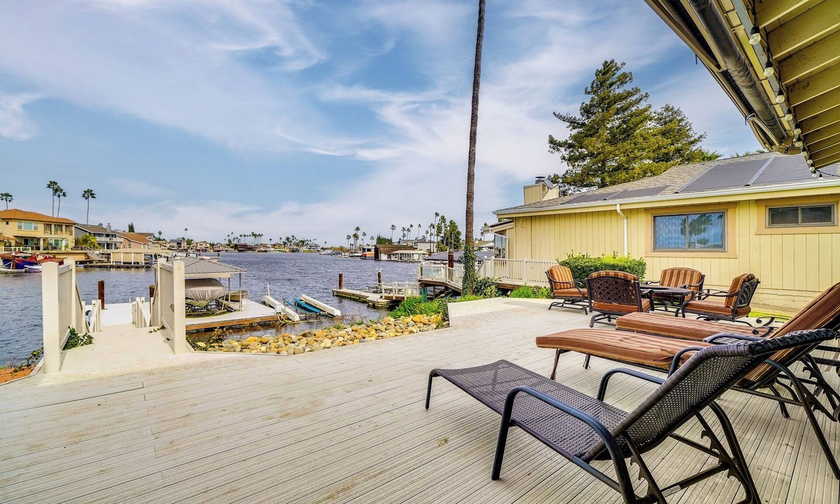 Discovery Bay House | Private Dock + Fire Pit: Discovery Bay Retreat!