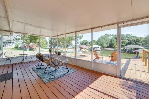 Leisure Land House | Private Dock & Slip: Cedar Creek Reservoir Home