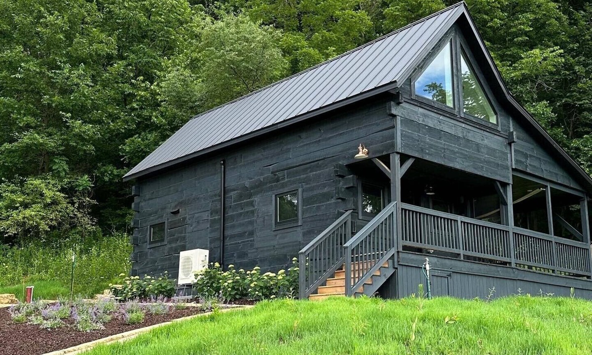 Ferryville Cabin | Private Driftless Cabin w/Hot Tub, Fireplace & Creekside Views
