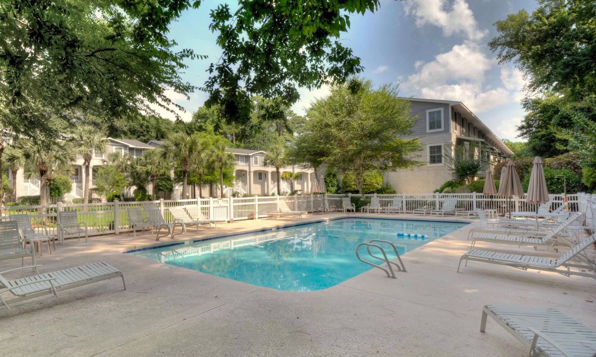 Demere Park Condo | Private Elevator 5 Balconies Pool St. Simons Rental