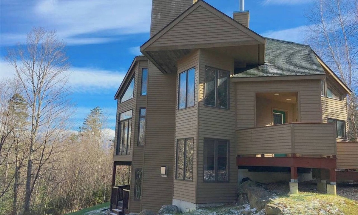 Carroll Resort | Private end unit townhome in Bretton Woods