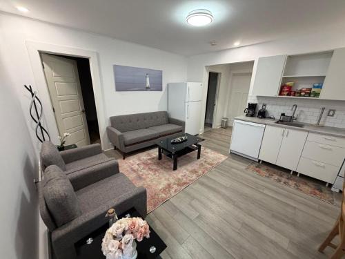 Bedford Apartment | Private Entire Suite in Bedford - 2 Bedroom