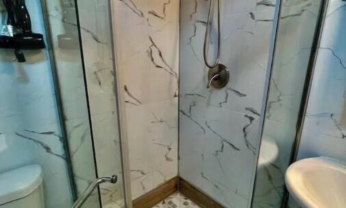 Sea Gate Apartment | Private entrance studio with bathroom