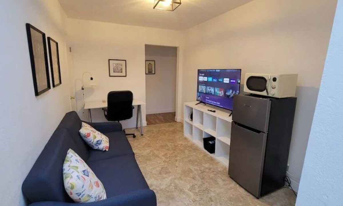 Berryessa House | Private entry 1B1B guest suite