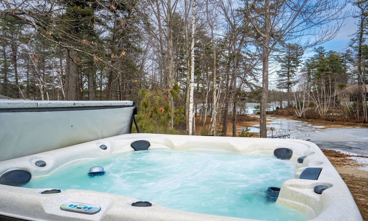 East Wakefield House | Private Fall Lakefront Cabin w/Fire Pit & Hot Tub