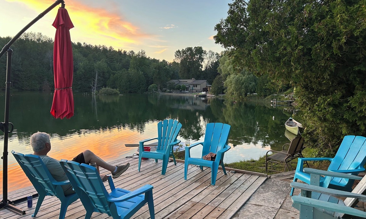 Brockton Cottage | Private Family Lakefront Cottage with Sandy Beach and Sunset Views