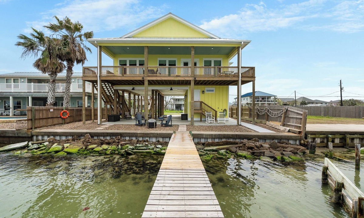 Rockport House | Private Fishing Pier on Copano Bay | 3BR Home