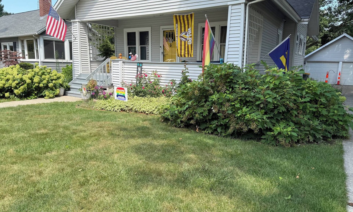 Valparaiso House | Private Floor w/Bath walkable to Downtown & VU