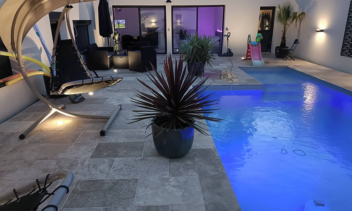 Artigues-pres-Bordeaux Apartment | Private swimming pool with studio