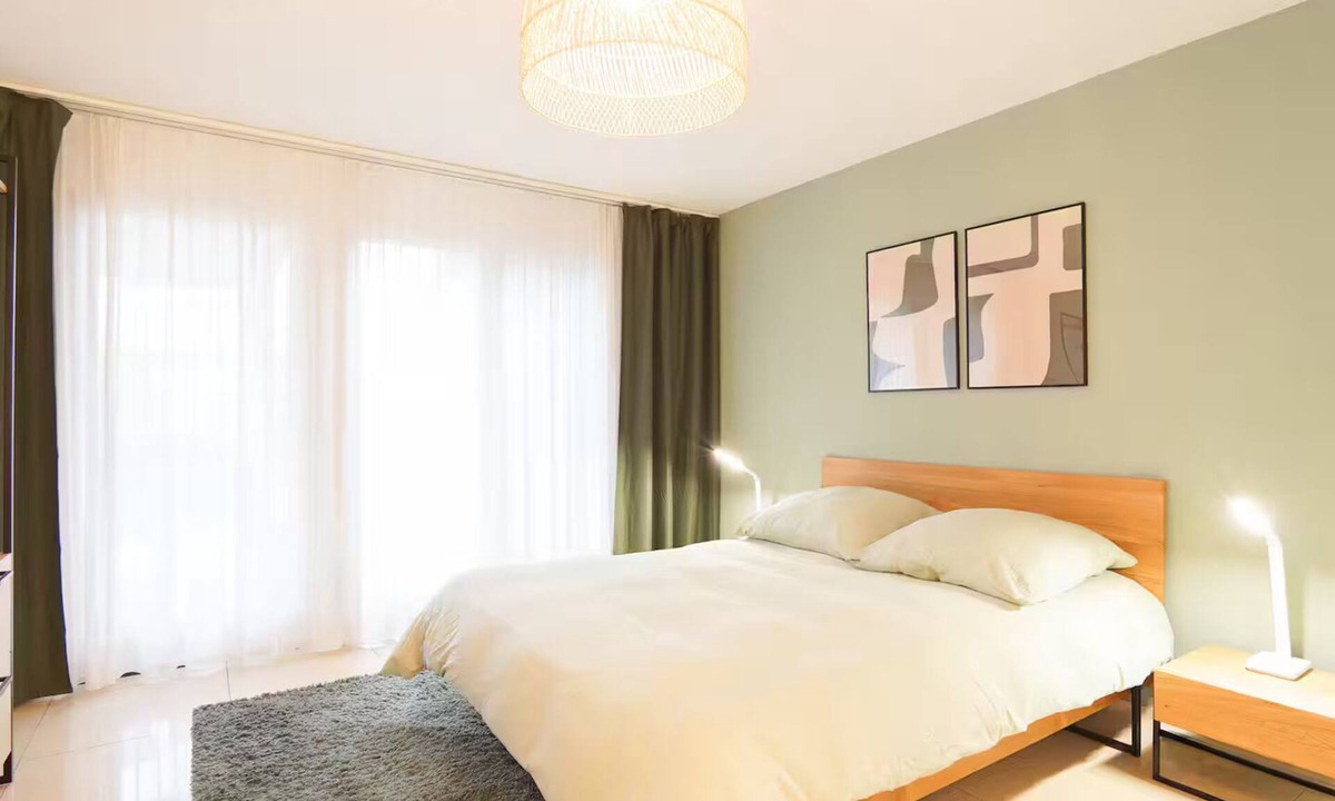 Wallisellen Apartment | Private Garden 2BR Apt, 8 Mins to Airport +carpark