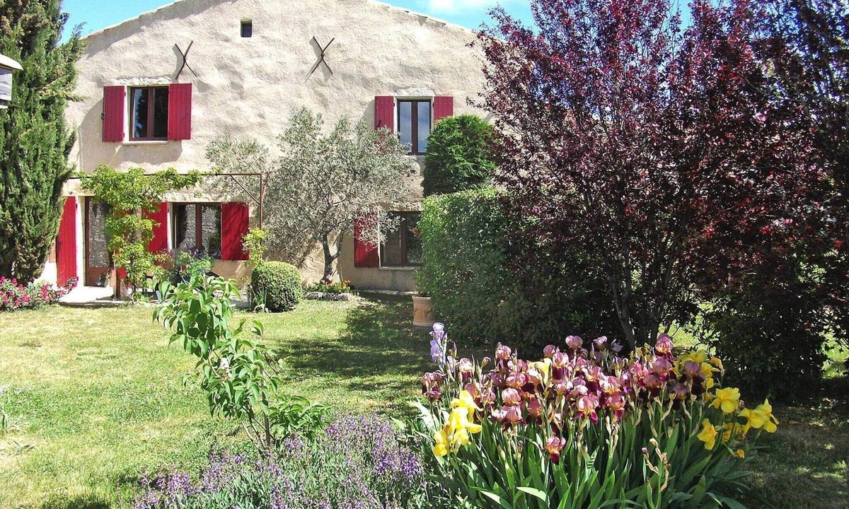 Redortiers House | Private Garden House in Redortiers
