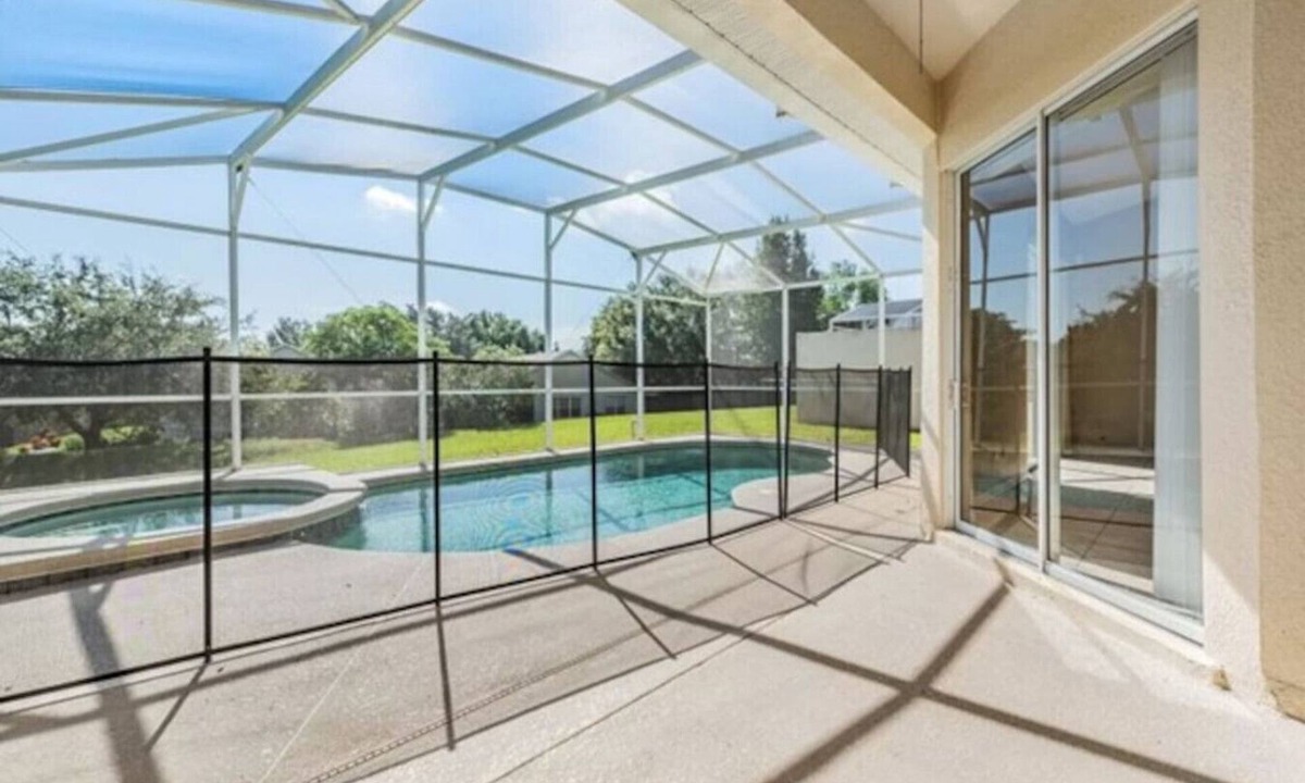 Tuscan Hills Apartment | Private gated pool home oasis near to Disney
