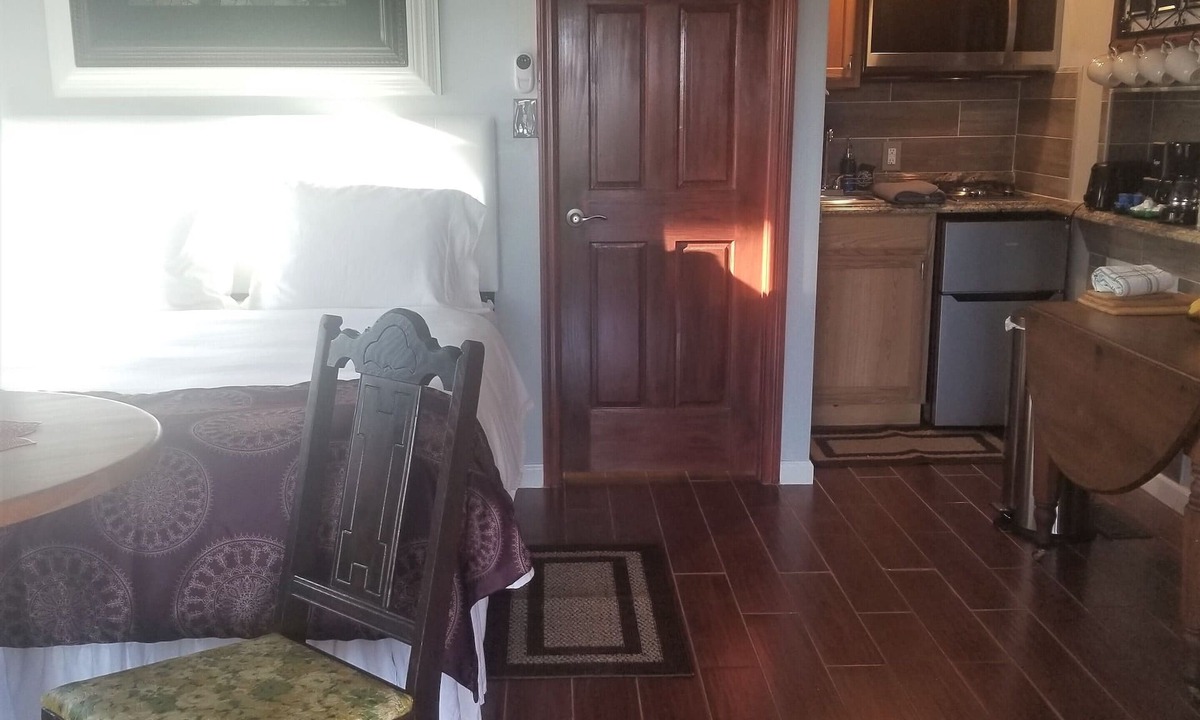 Hamlin Apartment | Private Guest Studio