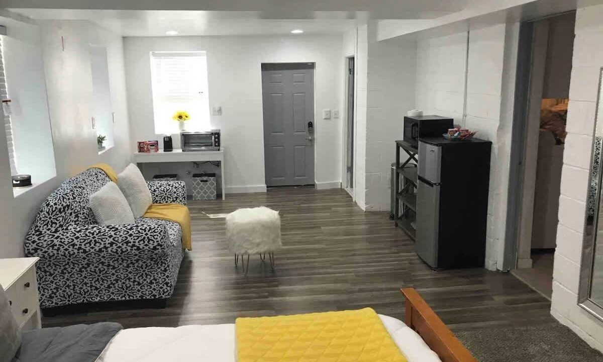 Sylvan Hills House | Private Guest Suite | Near ATL Downtown & Airport