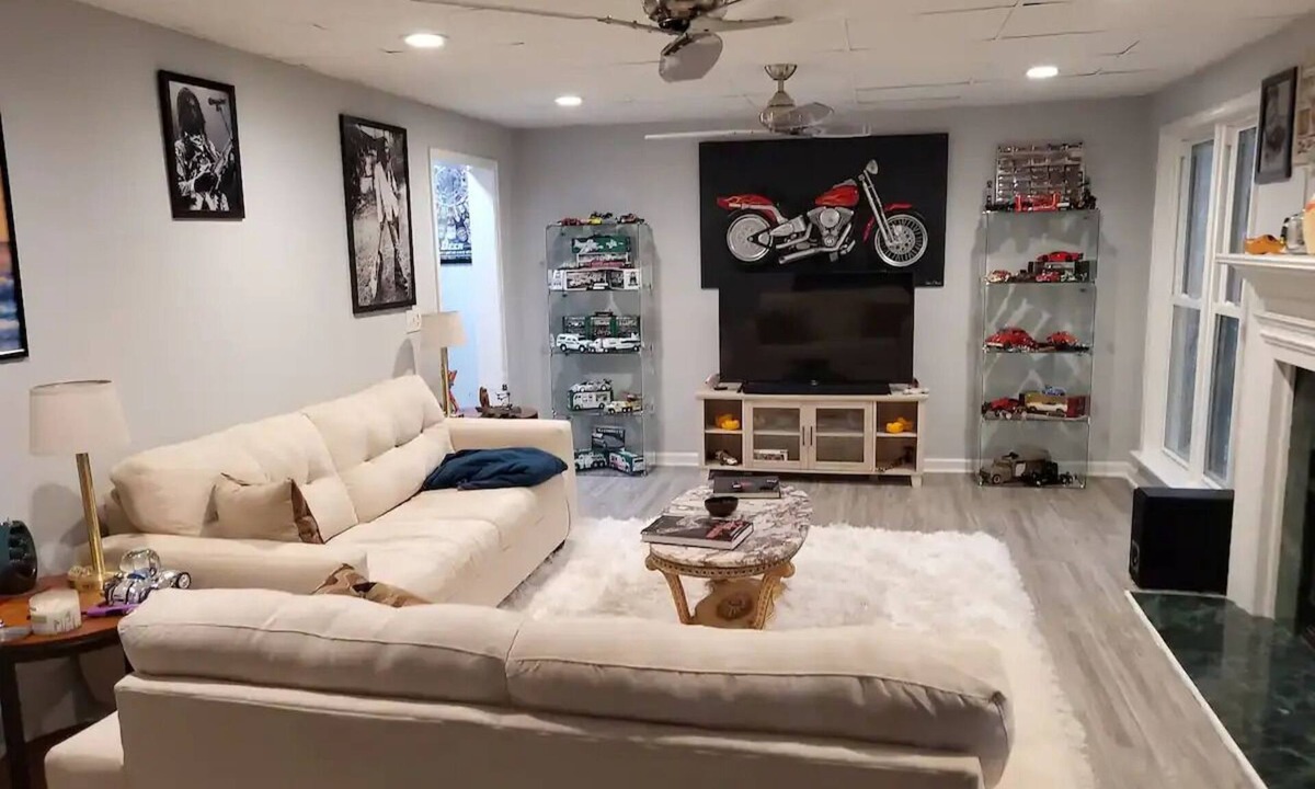 Auburn House | Private Guest Suite w/amenities