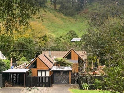 Whanganui House | Private Guest Wing - Durie Vale Lodge