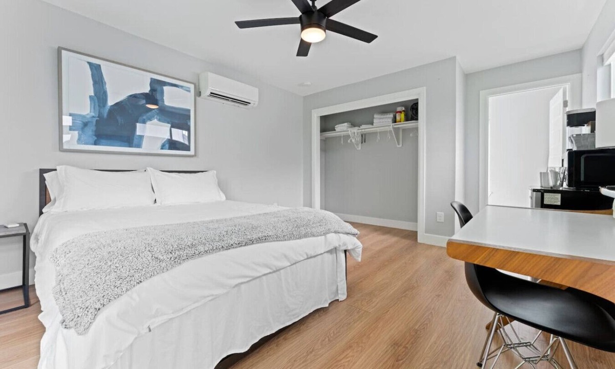 MLK Apartment | Private Guesthouse Retreat 3 miles from Downtown!