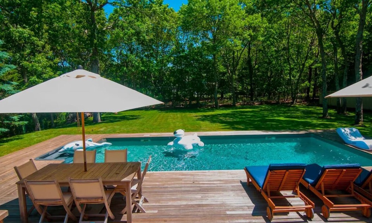 Wainscott Woods House | Private Hampton Home-Wainscott