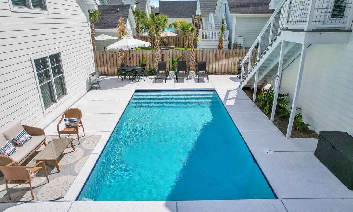 Saint Simons Heights House | Private Heated Pool, Close to Beaches, Restaurants & Shopping!