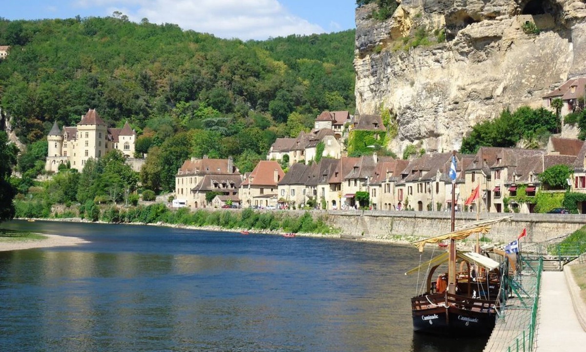 Cendrieux House | Private heated, covered (retractable) pool & hot tub