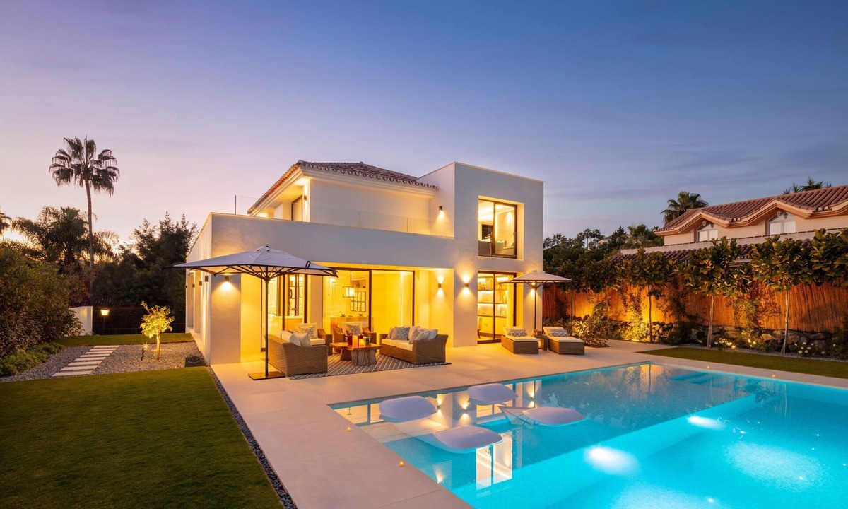 Marbella Villa | Private Heated Pool, Steam Room, Jacuzzi & Gym