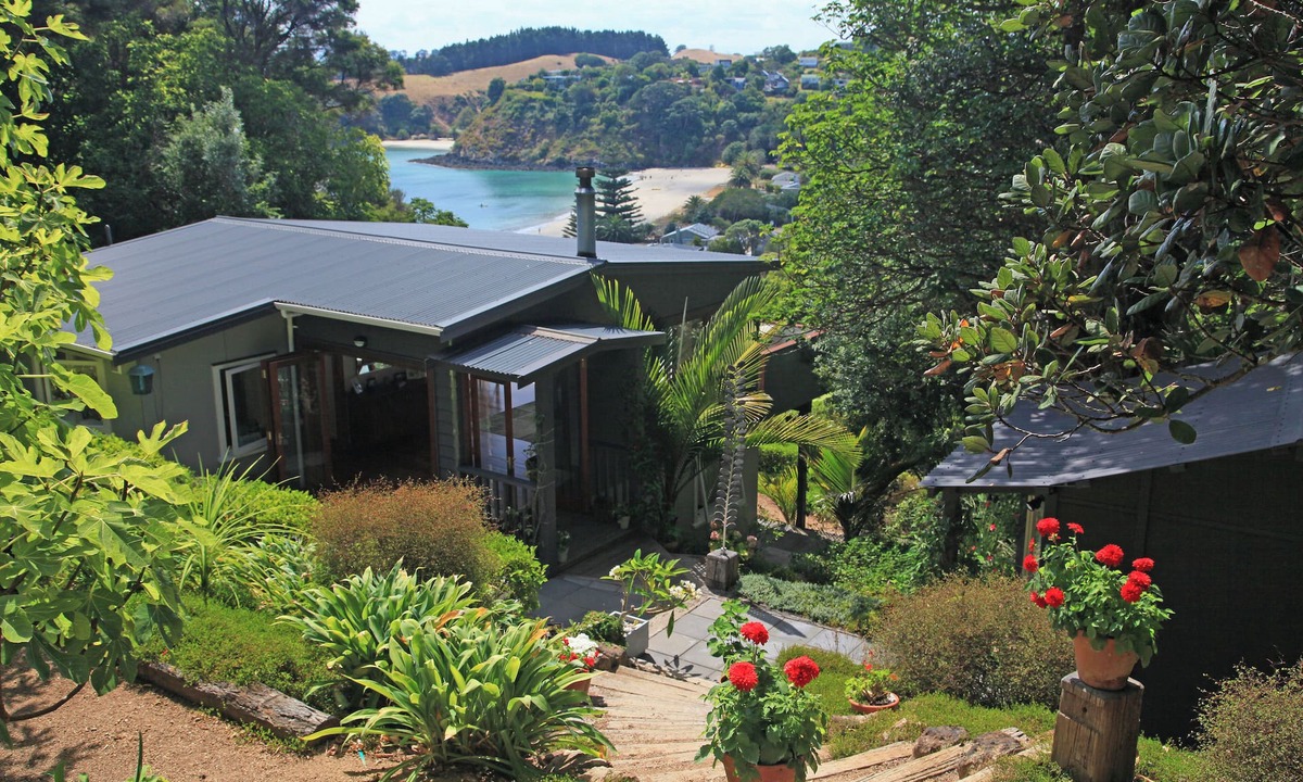 Palm Beach House | Private Hideaway above Little Palm beach