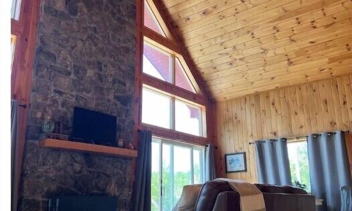 Plymouth Cabin | Private Hideaway in NH Mountainsn