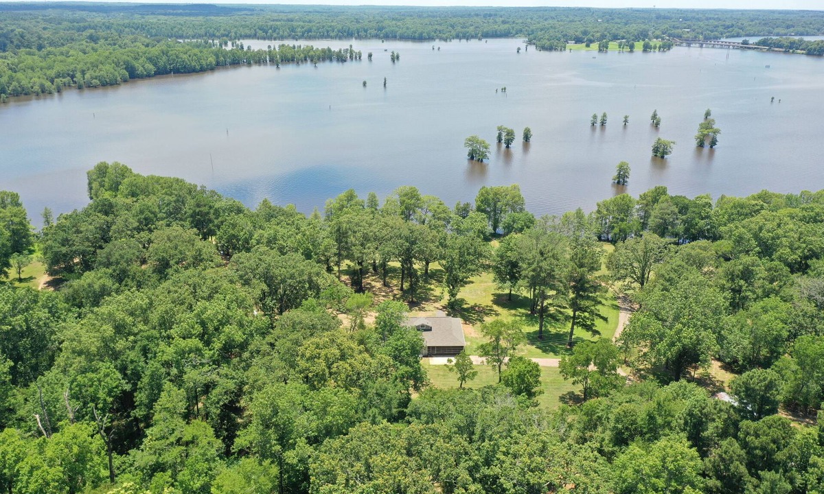 Mooringsport House | Private Hilltop Home on Caddo Lake