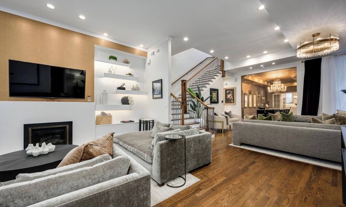 Gold Coast House | Private Historical Mansion,Luxury Home in Chicago’s Gold Coast, Event-Capable.