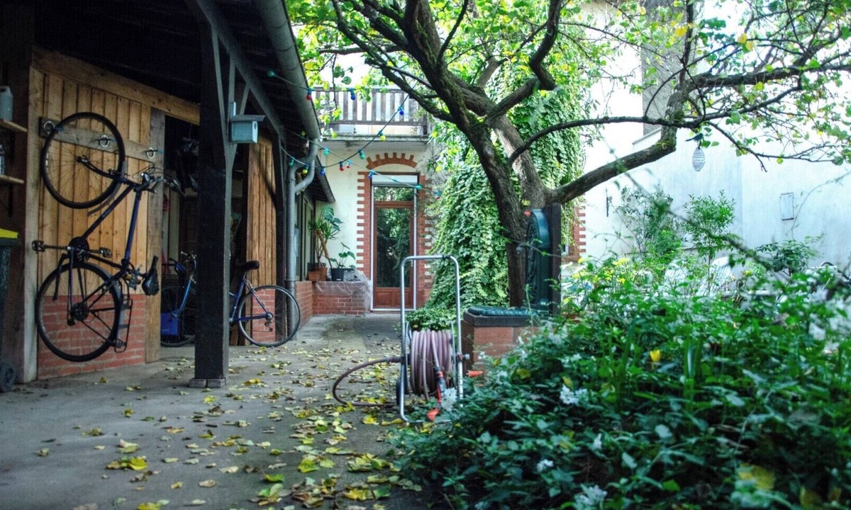 Republique - Tolstoi House | Private home in Gratte-ciel