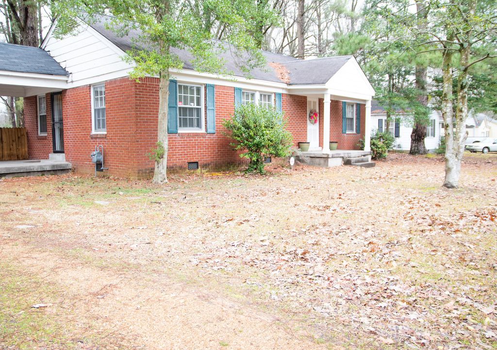 Whitehaven House | Private Home near Graceland Enterprises