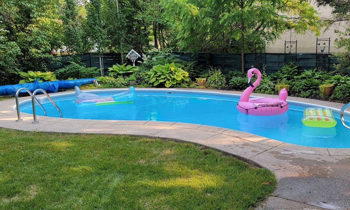 Southampton House | Private Home Steps from Southampton Beach | Pool | Gardens | Family Friendly