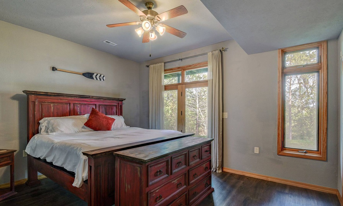 Shell Knob House | Private Home with Panoramic Table Rock Lake Shore View