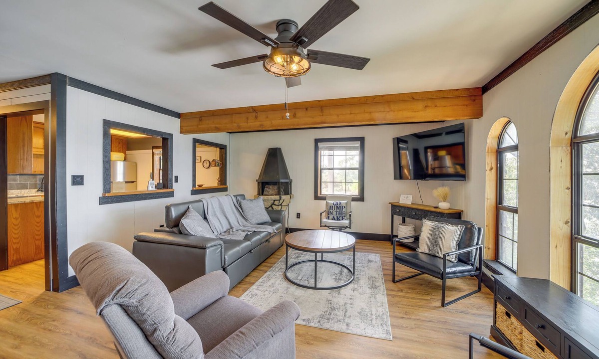 Grove House | Private Hot Tub & Dock: Lakefront Grove Retreat!
