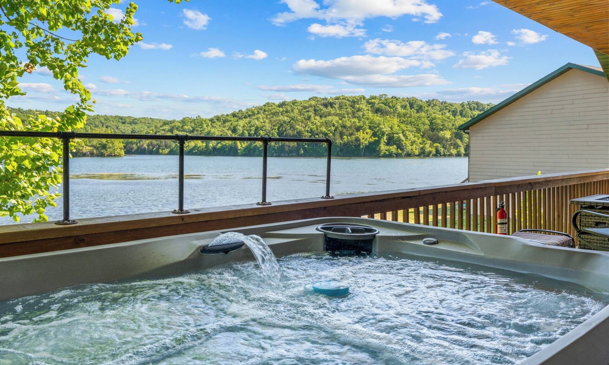 Branson Cabin | Private Hot Tub! Kayaks. Serene Lakefront. Pool.