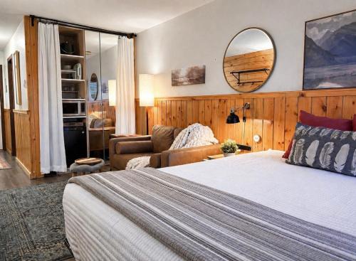 Granby Hotel | Private Hotel-Style Studio With Resort Amenities