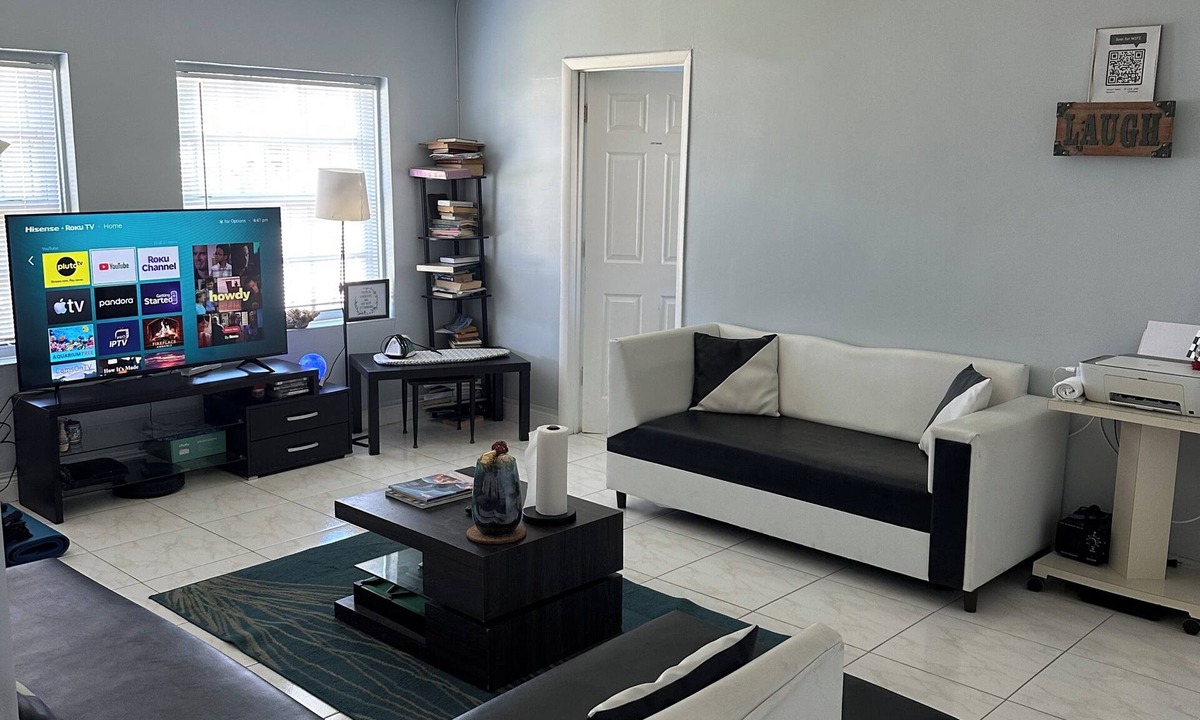 West Little River House | Private House. Near MIA. Cruise Port. Free Parking