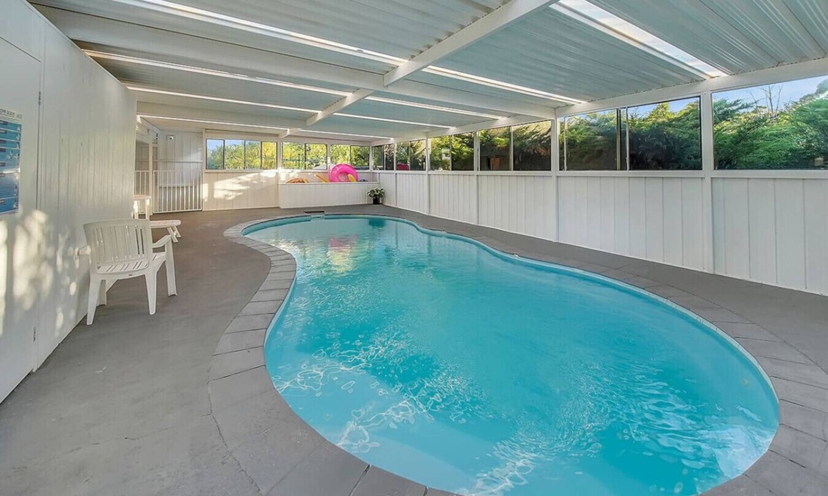 Robin Hill House | Private House - Pool, Games and Fire Pit Bathurst