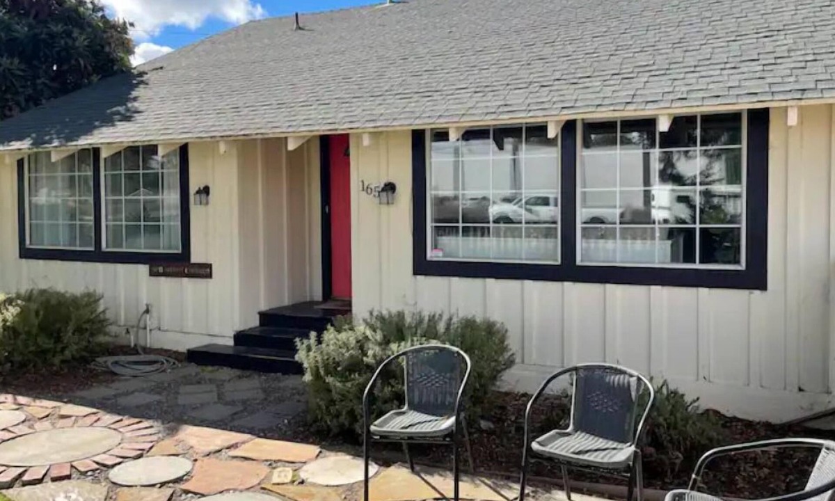 Los Alamos House | Private in town house with HUGE yard. Pet Friendly