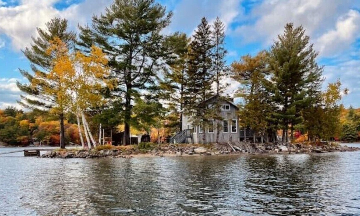 Broadbent House | Private Island on Georgian Bay: Parry Sound