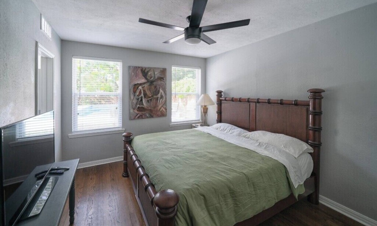 Southbank House | Private Jacksonville Getaway Near San Marco Square