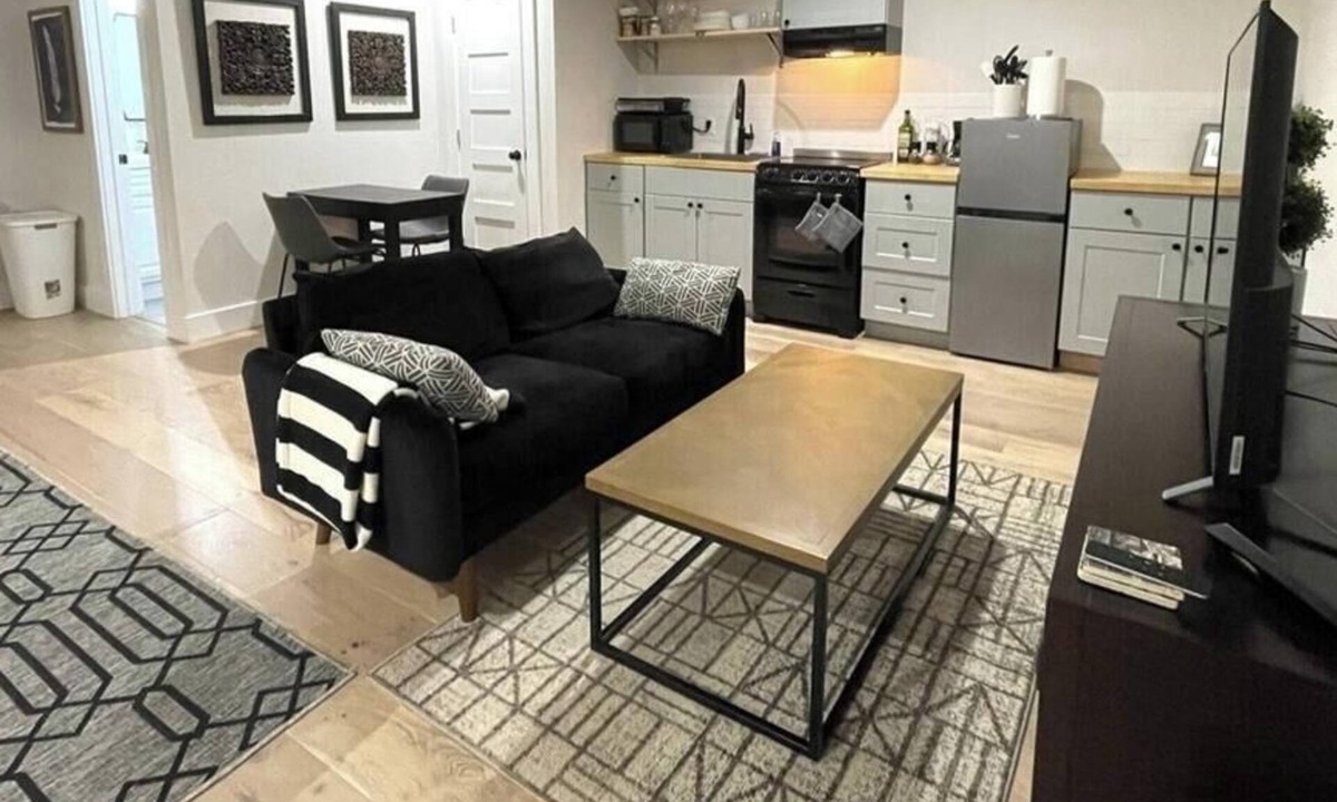 Spicewood At Bullcreek House | Private King Studio | Near Domain & Apple